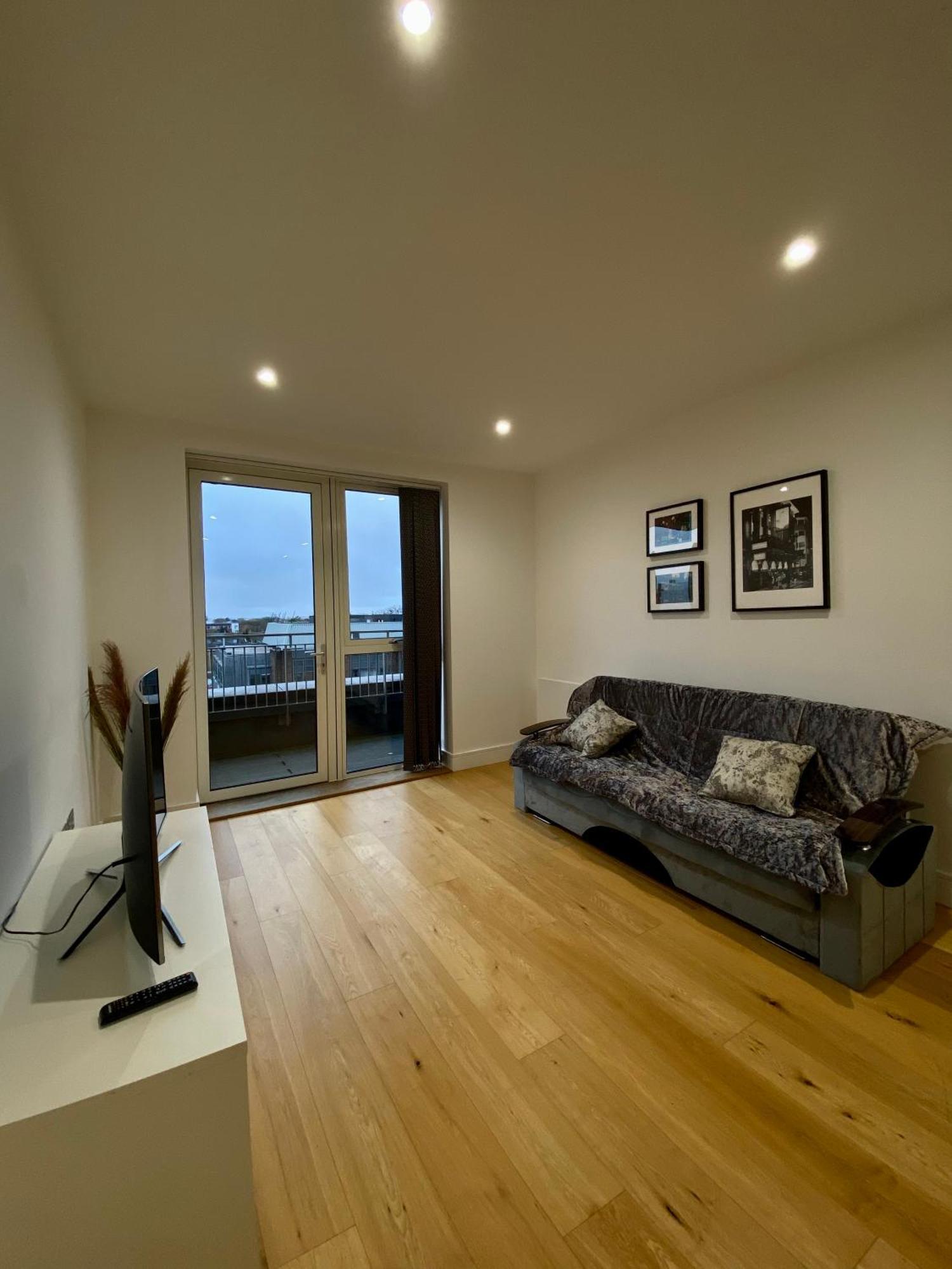 Spacious 2 Bedroom Penthouse Retreat Londres Exterior foto
