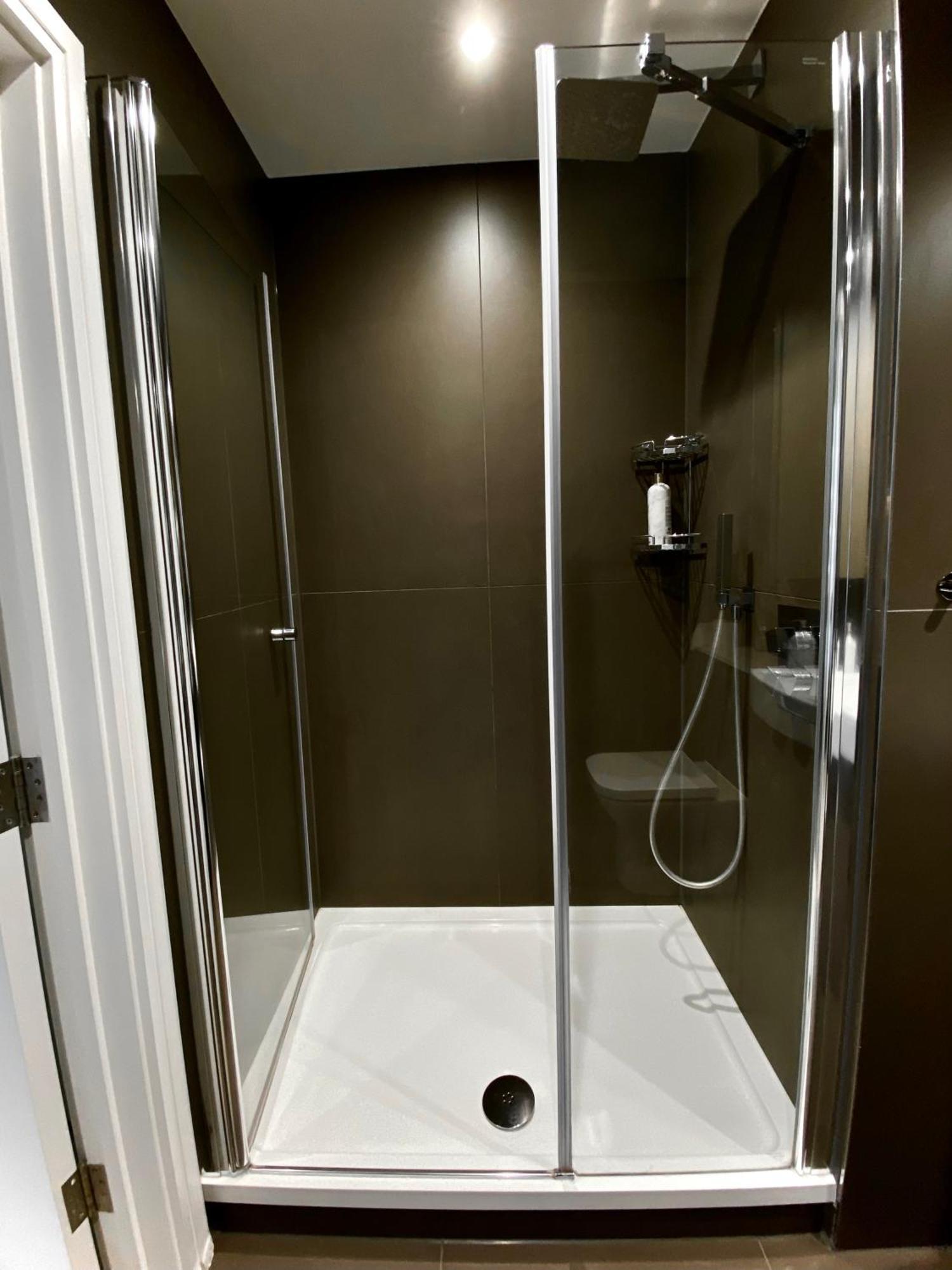 Spacious 2 Bedroom Penthouse Retreat Londres Exterior foto