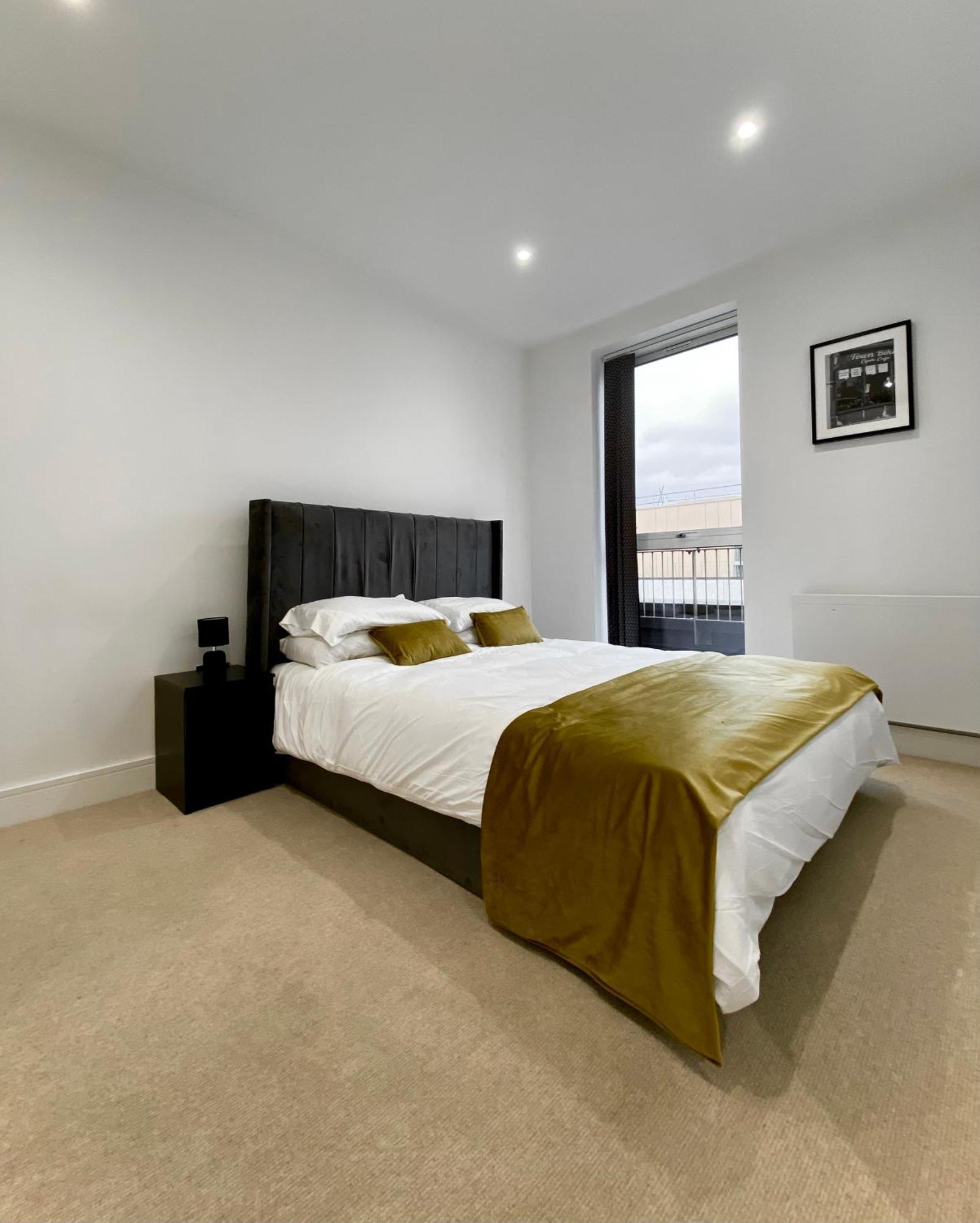 Spacious 2 Bedroom Penthouse Retreat Londres Exterior foto