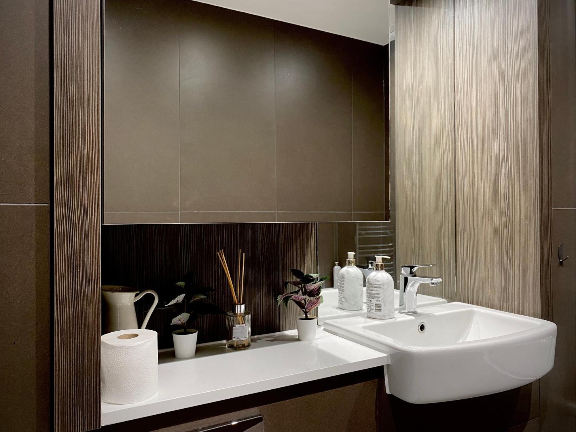 Spacious 2 Bedroom Penthouse Retreat Londres Exterior foto